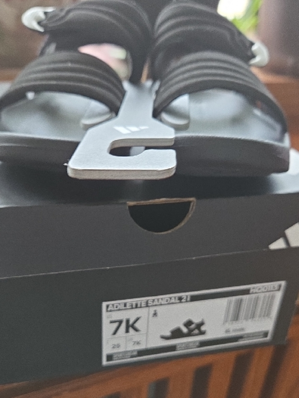 ☀️Adidas Kids Black Slip-On Sandals with White Logo-Unisex (NWT) - Picture 4 of 4